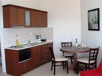 אימרוביגלי Irini Villas Resort מראה חיצוני תמונה